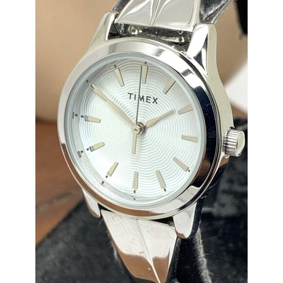 Timex Women\'s Watch TW2R98700 Quartz Silver Dial Stainless Steel 25mm